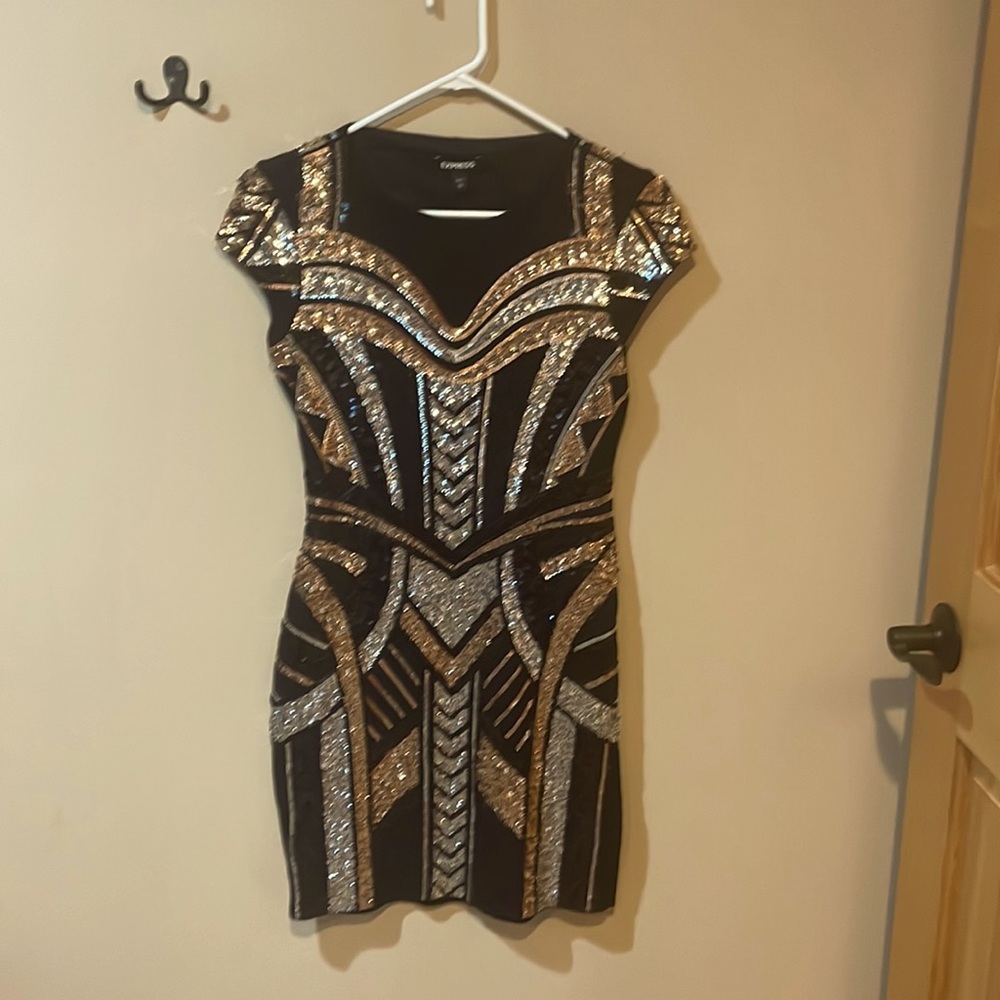 1920’s style sequin mini dress with cap sleeves